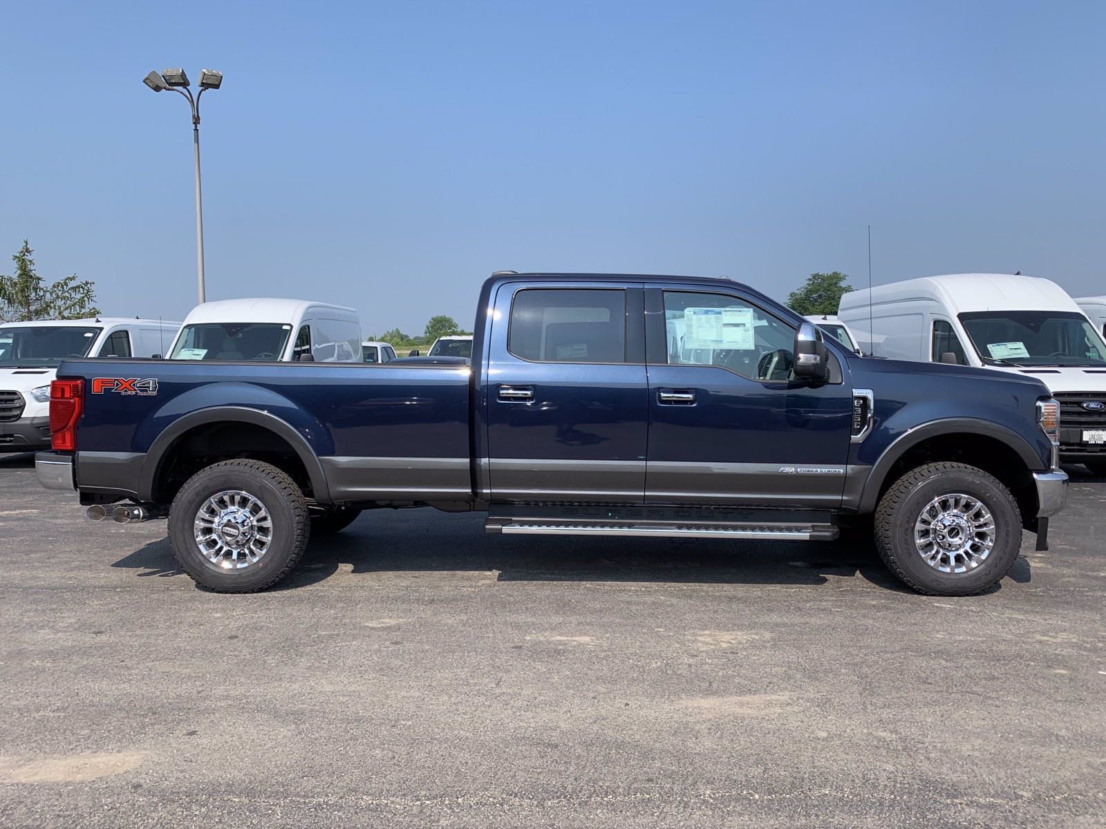 New 2020 Ford Super Duty F-350 SRW LARIAT 4WD Crew Cab Pickup