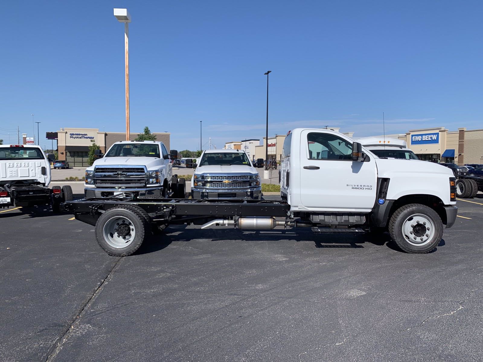 New 2019 Chevrolet Silverado MD Work Truck RWD Cab Chassis